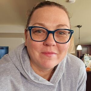 Meet your Posher, April